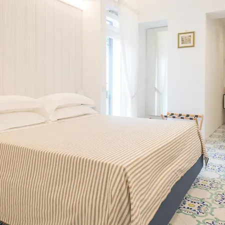 L'agapanto Oda ve Kahvaltı 4*