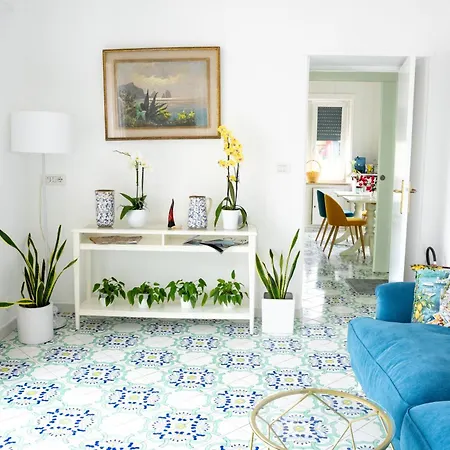 Oda ve Kahvaltı L'agapanto 4*