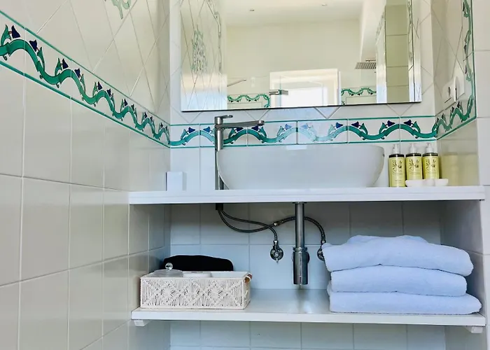 Oda ve Kahvaltı L'agapanto 4*