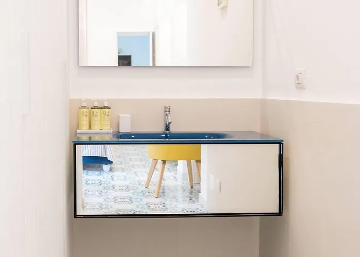 לינה וארוחת בוקר L'agapanto 4*